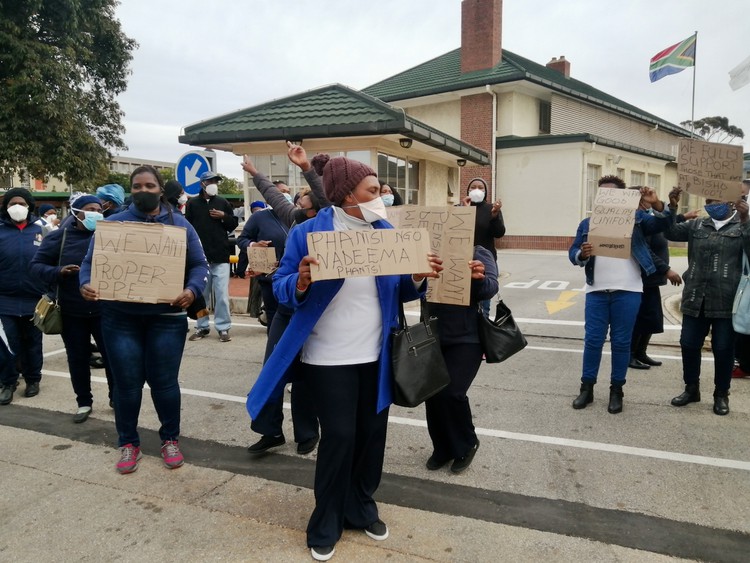 Community Healthcare Workers Sick Of Being Paid peanuts GroundUp Community healthcare workers sick of being paid peanuts groundup